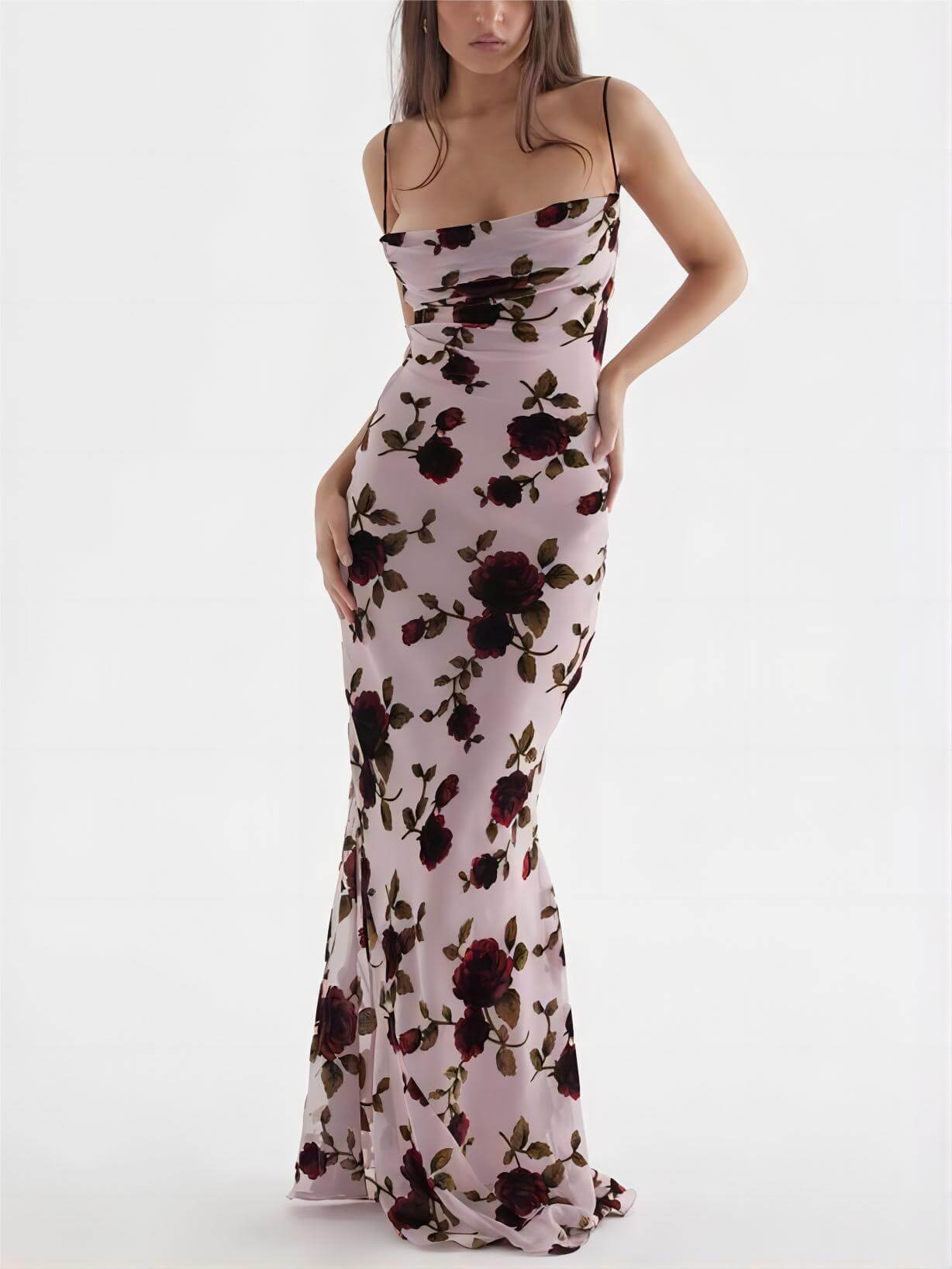 Well Tailored Dress with a Graceful Silhouette