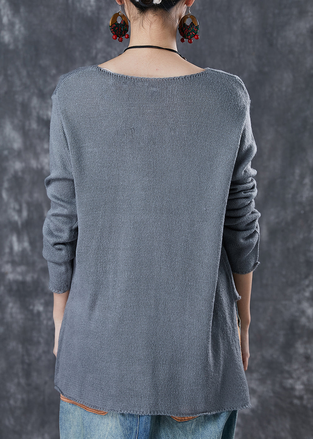 Effortlessly Elegant Sweater with a Timeless Design