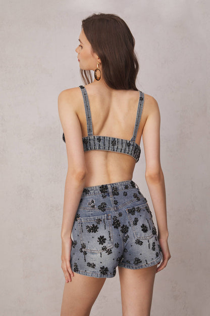 Sophisticated Garment with a Clean Classic Look