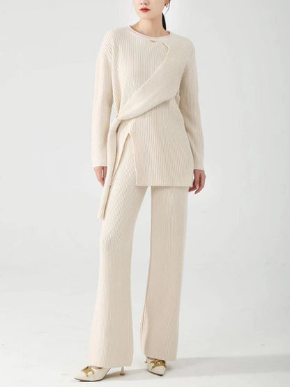 Well Tailored Sweater with a Graceful Silhouette
