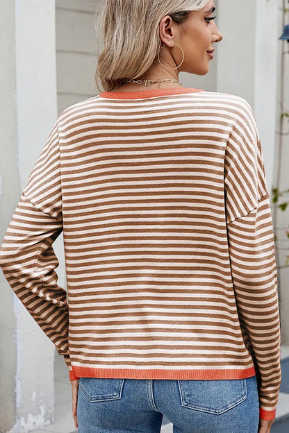 Classic Vintage Sweater with a Flattering Fit