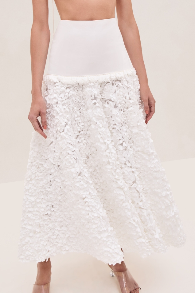 Beautifully Finished Garment in a Timeless Design