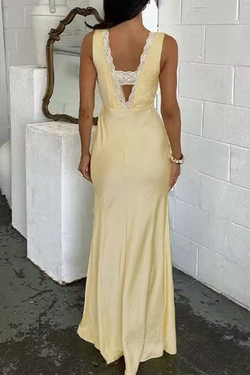 Gracefully Styled Dress for Any Occasion