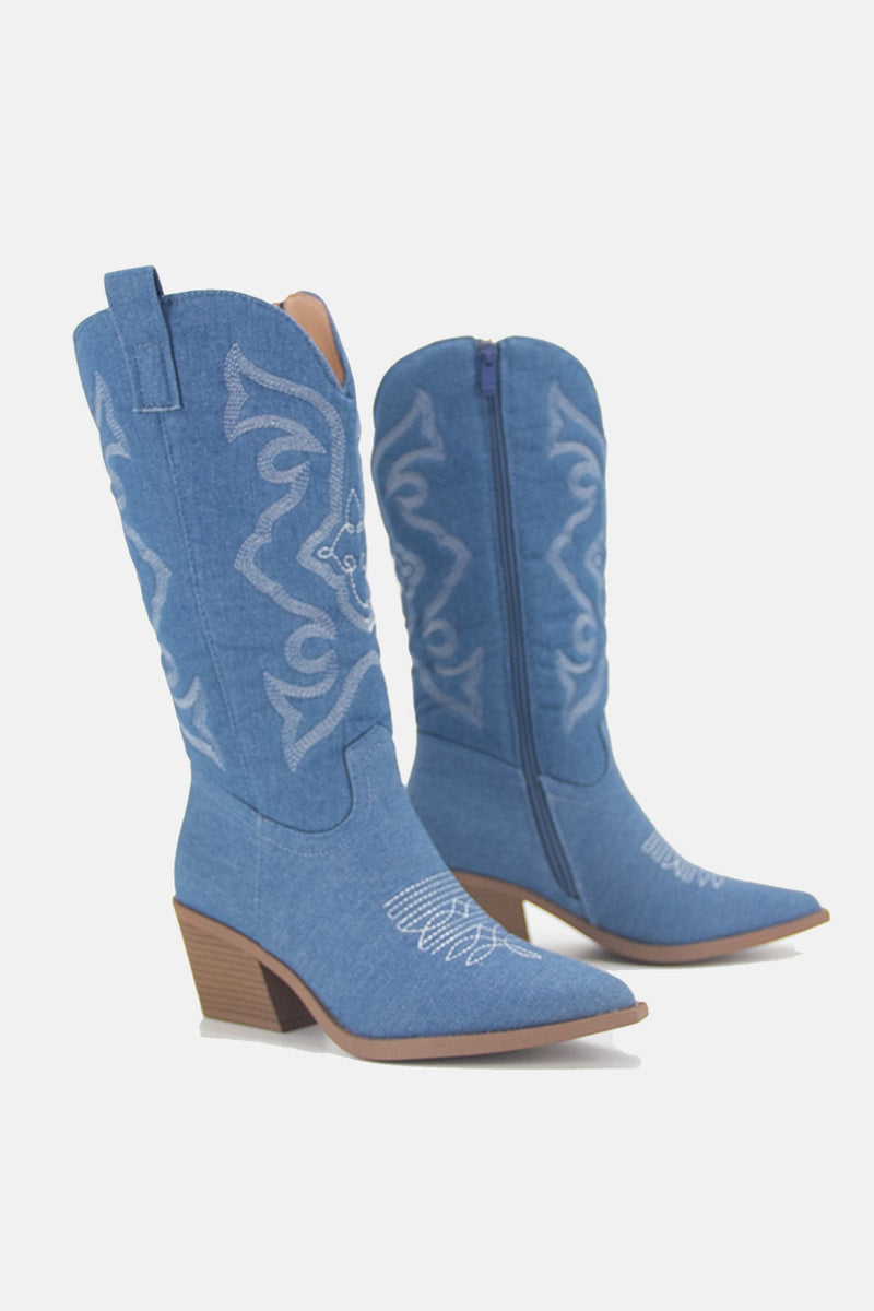 Elegantly Styled Boots for Everyday Wear