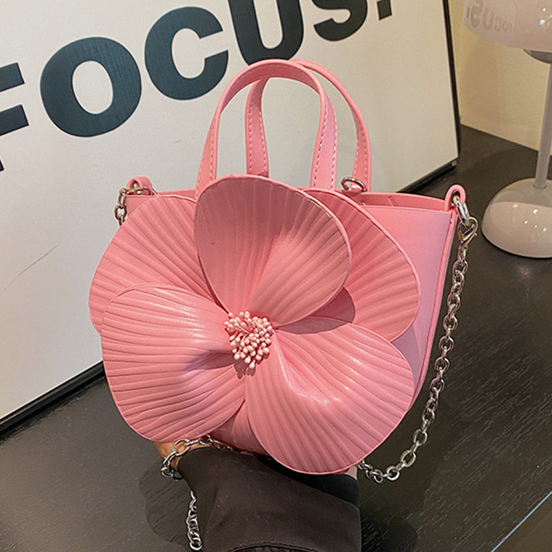 Polished Bag with an Effortless Classic Look