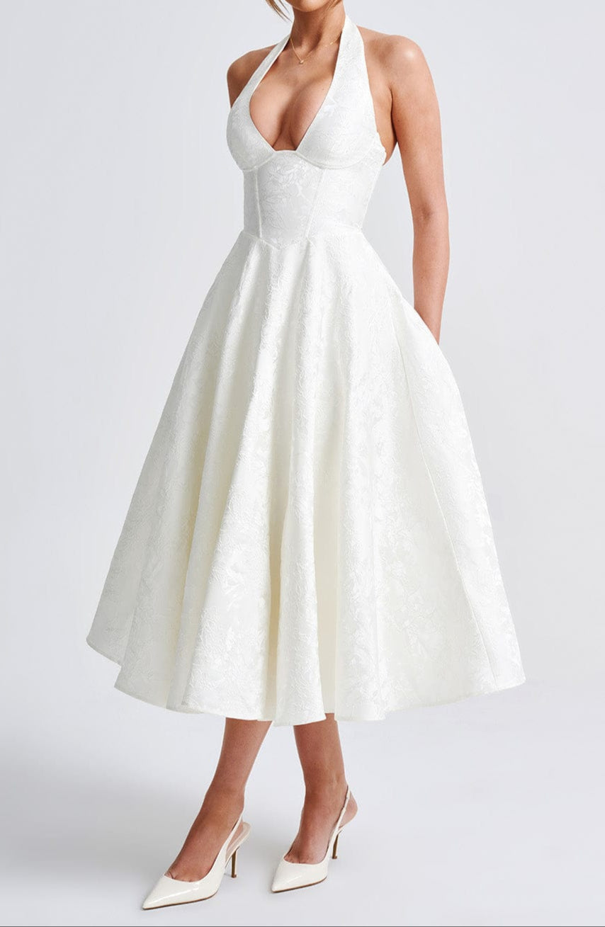 Polished Dress with an Effortless Classic Look