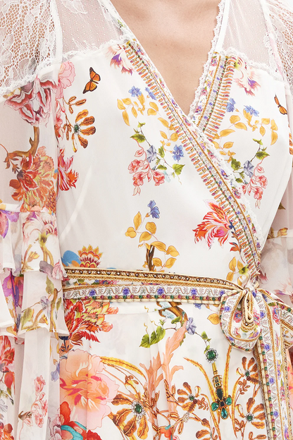 Beautifully Crafted Dress in a Classic Style