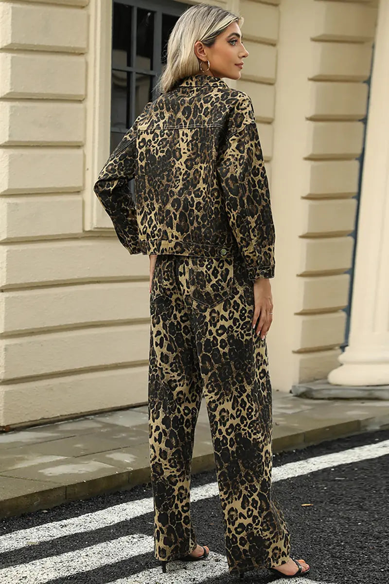 Effortlessly Elegant Jacket with a Timeless Design