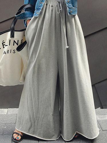 Classic Vintage Pants with a Flattering Fit