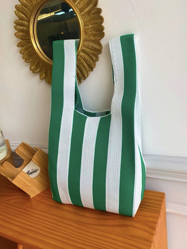 Well Tailored Bag with a Graceful Silhouette