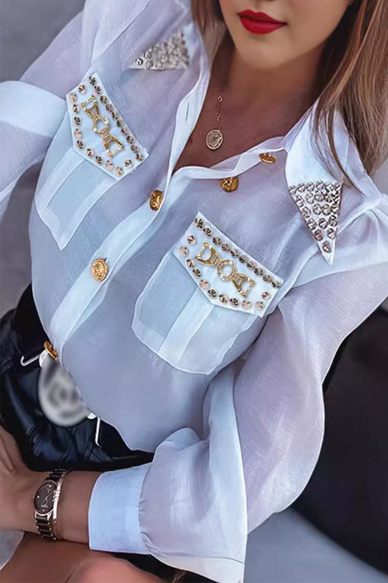 Well Tailored Top with a Graceful Silhouette