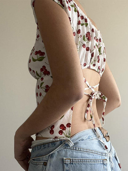 Well Tailored Top with a Graceful Silhouette