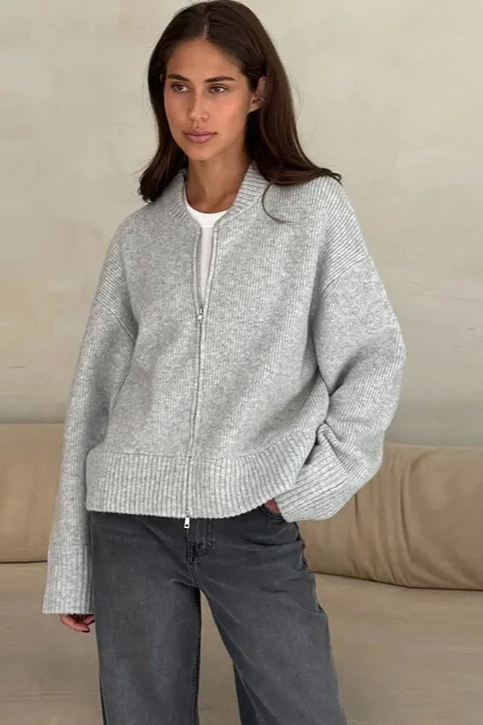 Well Tailored Cardigan with a Graceful Silhouette