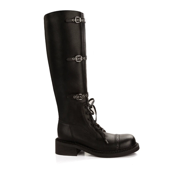 Effortlessly Elegant Boots with a Timeless Design