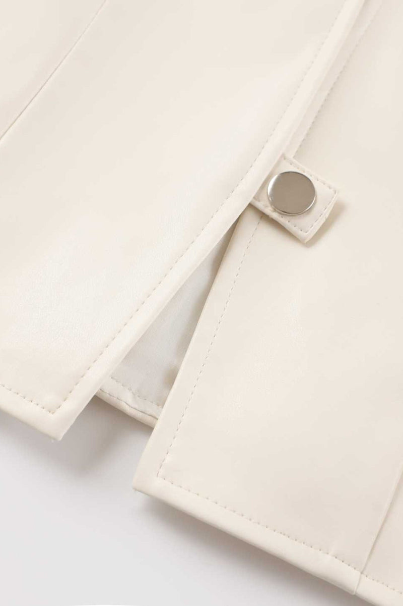 Effortlessly Elegant Jacket with a Timeless Design