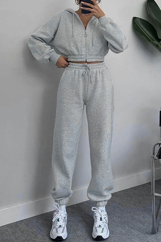 Well Tailored Pants with a Graceful Silhouette