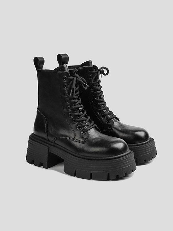 Beautifully Finished Boots in a Timeless Design