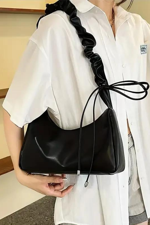 Sophisticated Bag with a Clean Classic Look