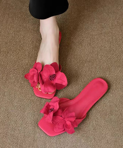 Effortlessly Elegant Sandals with a Timeless Design