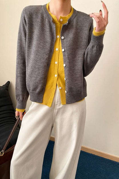 Elegantly Styled Cardigan for Everyday Wear