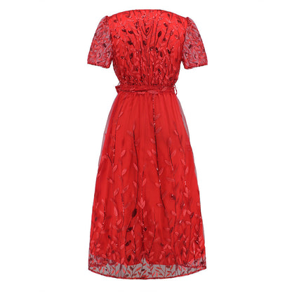 Beautifully Finished Dress in a Timeless Design