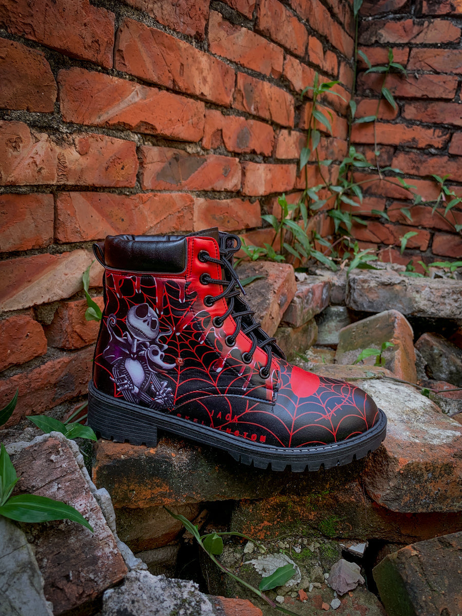Well Tailored Boots with a Graceful Silhouette