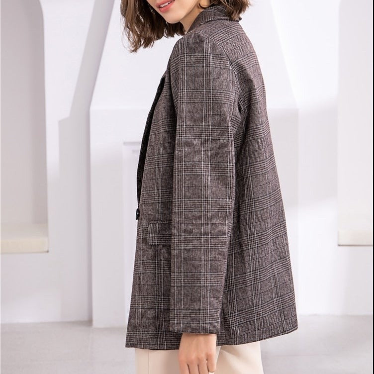 Well Tailored Garment with a Graceful Silhouette