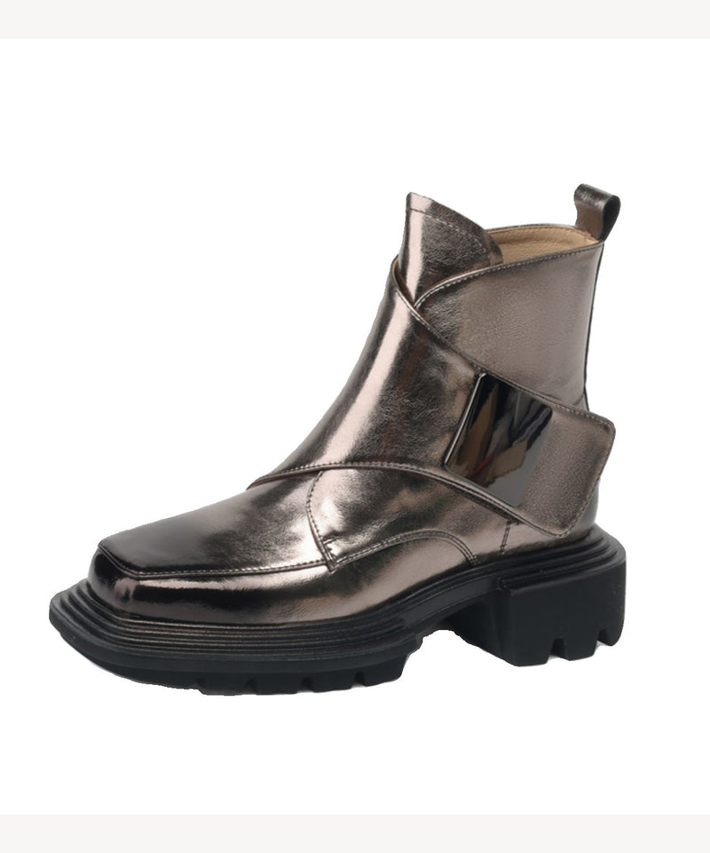 Beautifully Finished Boots in a Timeless Design