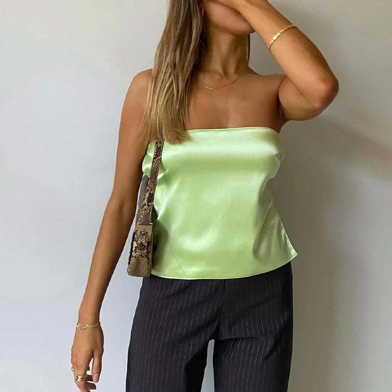 Effortlessly Elegant Top with a Timeless Design