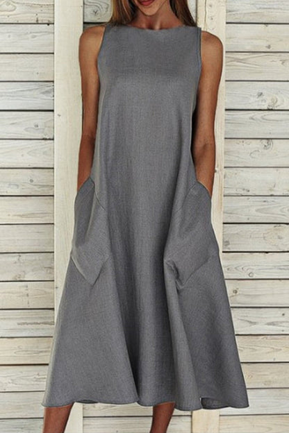 Sophisticated Dress with a Clean Classic Look