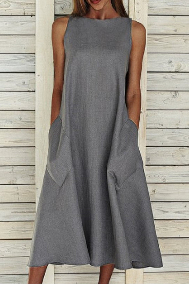 Sophisticated Dress with a Clean Classic Look