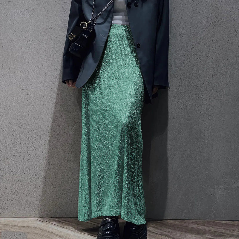 Well Tailored Garment with a Graceful Silhouette