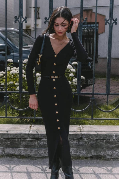 Beautifully Finished Sweater in a Timeless Design