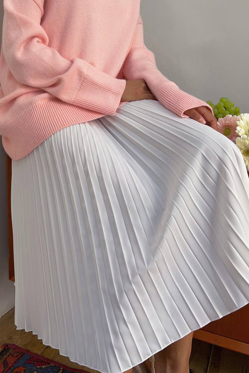 Beautifully Finished Garment in a Timeless Design