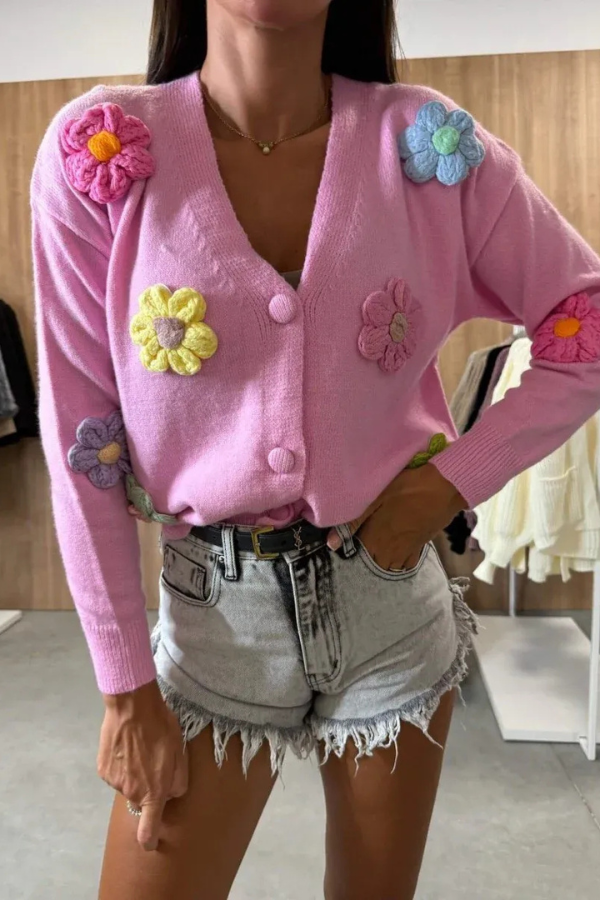 Effortlessly Elegant Cardigan with a Timeless Design