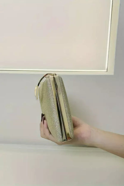 Well Tailored Bag with a Graceful Silhouette