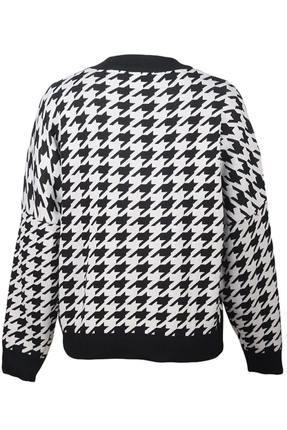 Beautifully Finished Sweater in a Timeless Design
