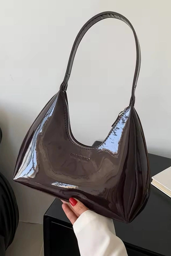 Beautifully Crafted Bag in a Classic Style
