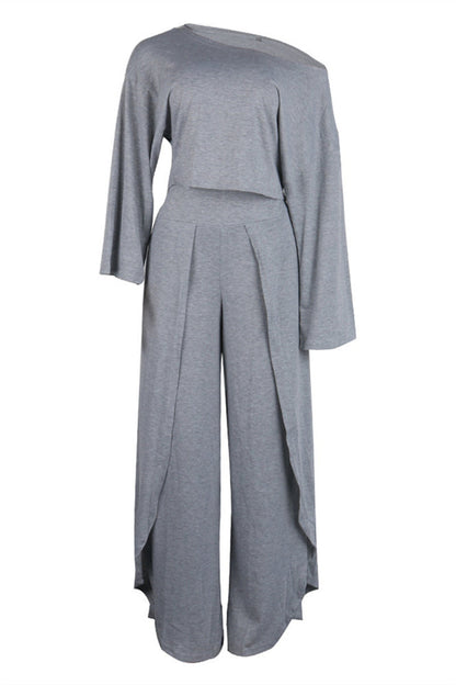 Effortlessly Elegant Garment with a Timeless Design