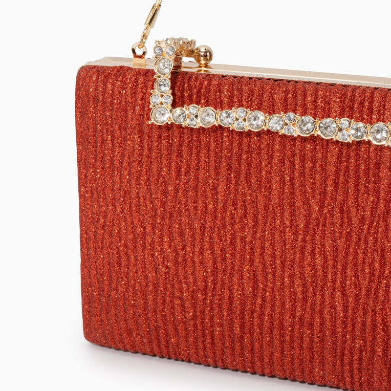 Classic Vintage Bag with a Flattering Fit