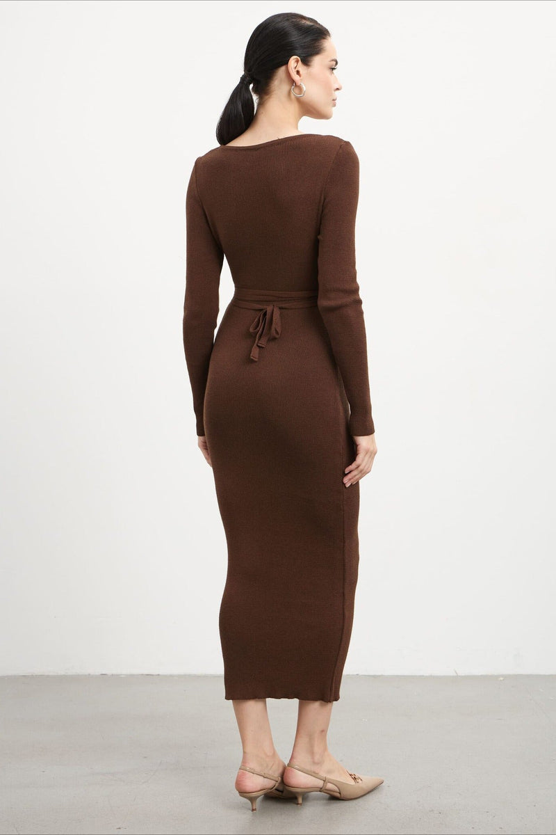 Beautifully Finished Sweater in a Timeless Design
