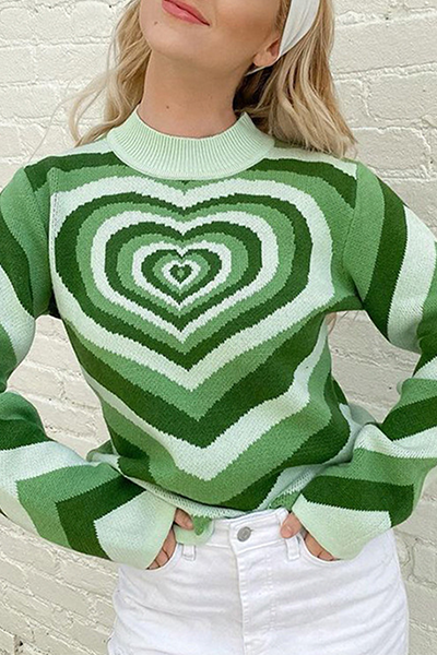 Classic Vintage Sweater with a Flattering Fit