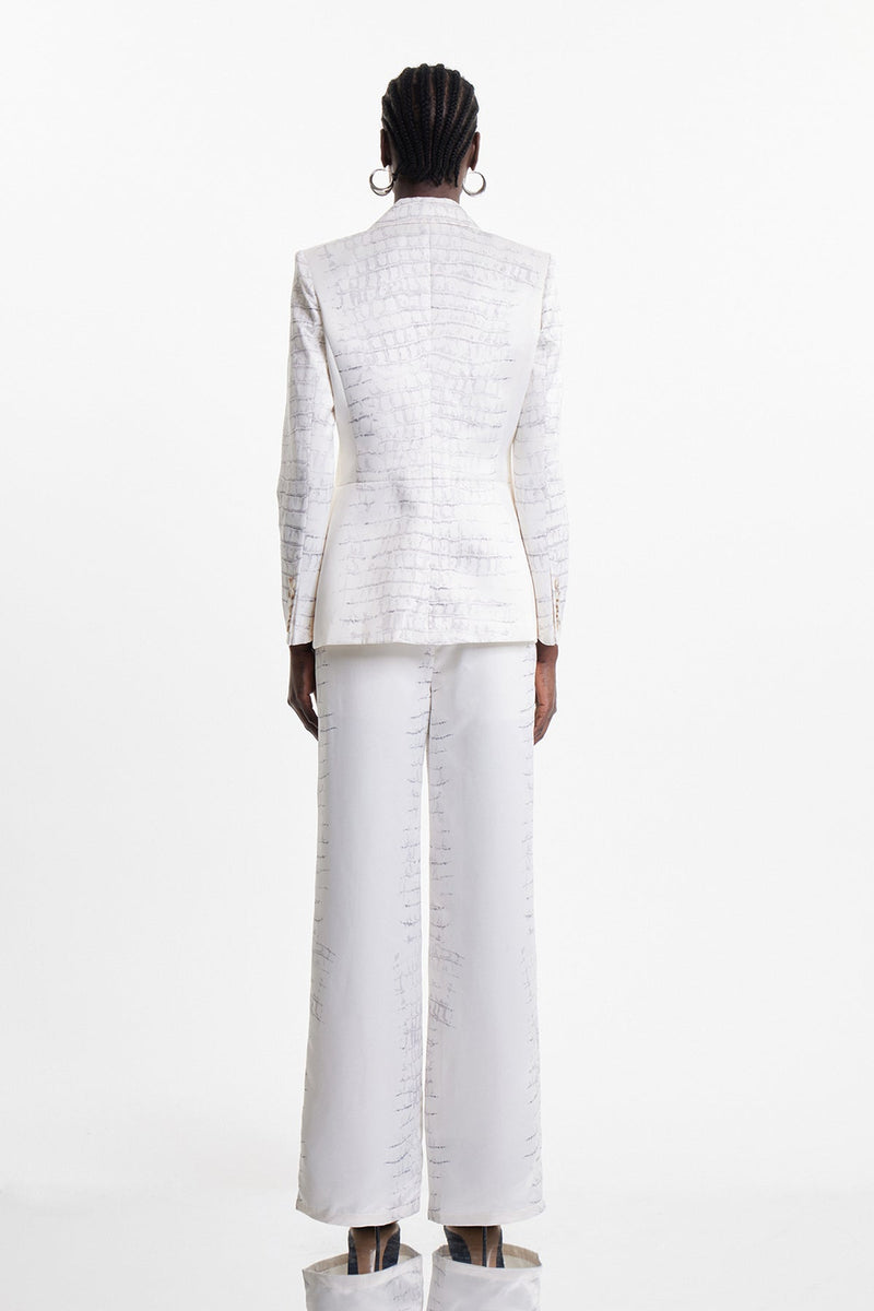 Elegantly Styled Pants for Everyday Wear