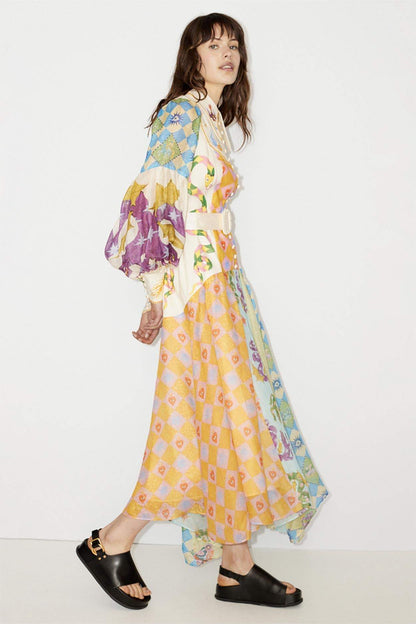Well Tailored Dress with a Graceful Silhouette