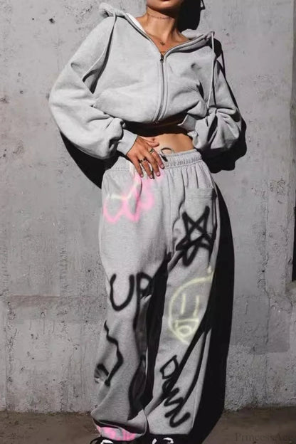 Effortlessly Elegant Pants with a Timeless Design