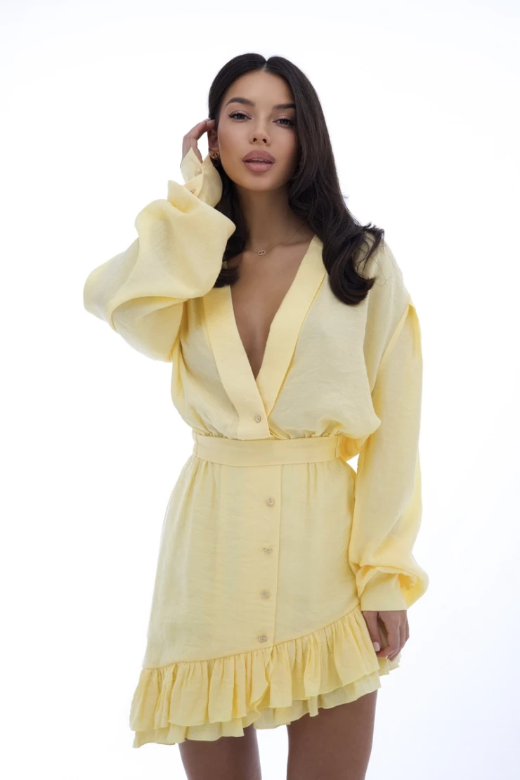 Beautifully Crafted Dress in a Classic Style