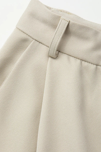 Beautifully Crafted Pants in a Classic Style