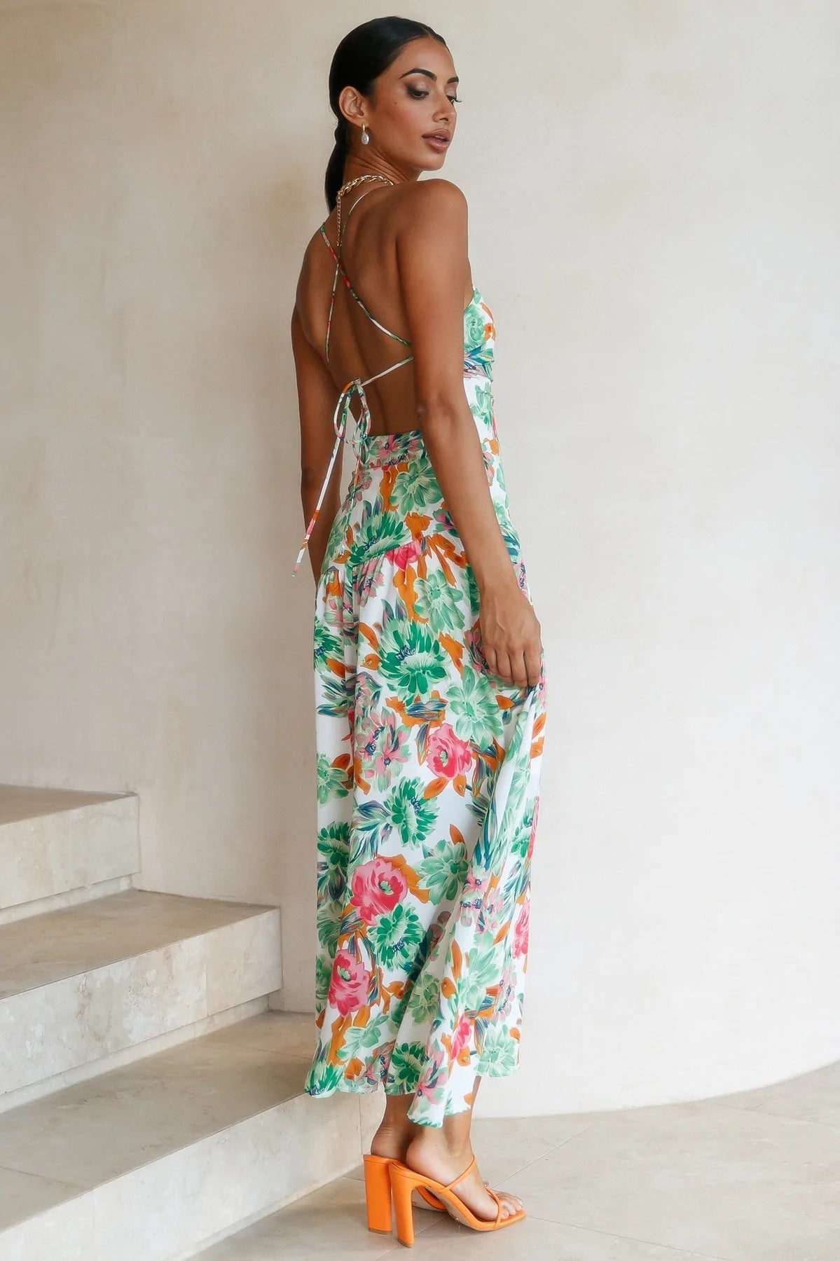 Classic Vintage Dress with a Flattering Fit
