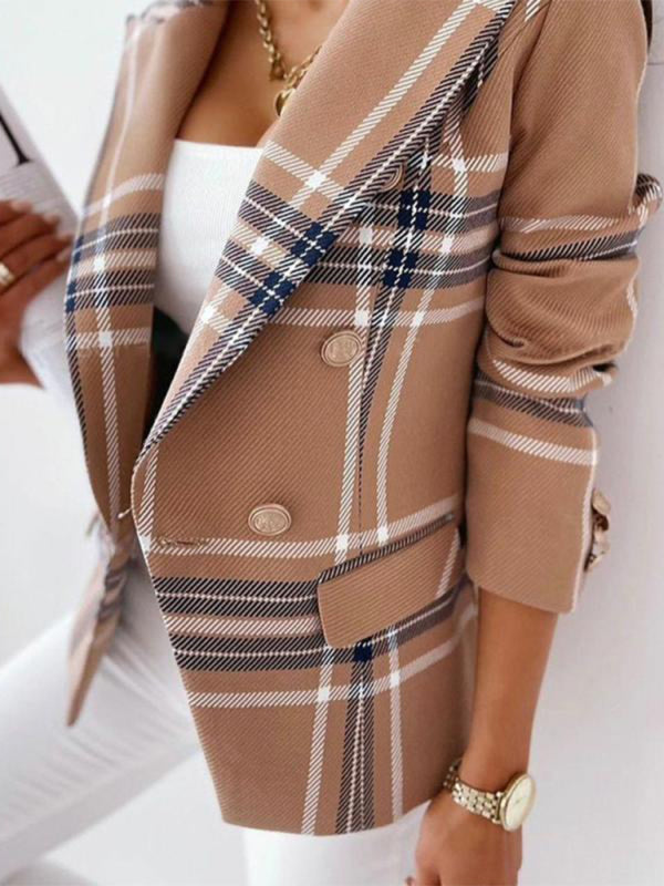 Beautifully Finished Coat in a Timeless Design