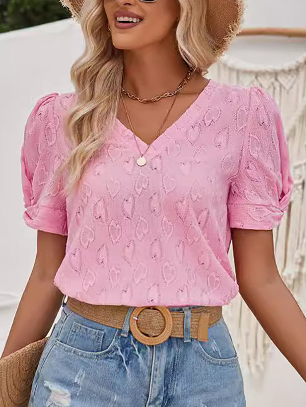 Effortlessly Elegant T-Shirt with a Timeless Design